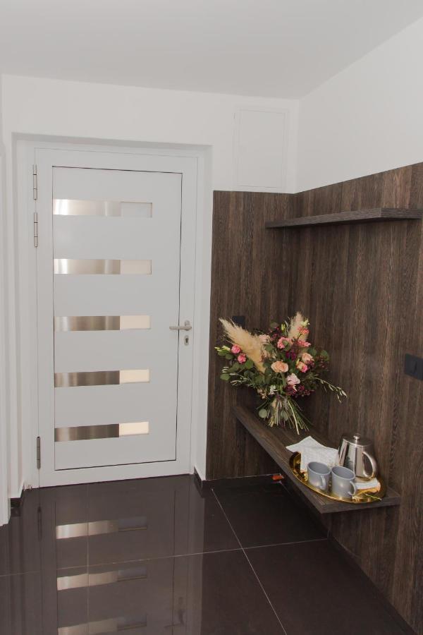 Alexandra Apartments Трибунь Экстерьер фото