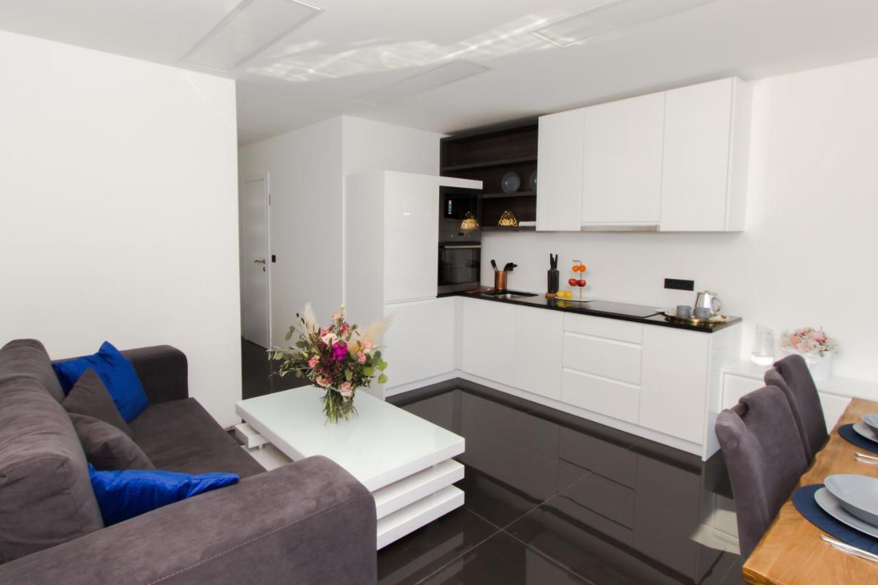 Alexandra Apartments Трибунь Экстерьер фото