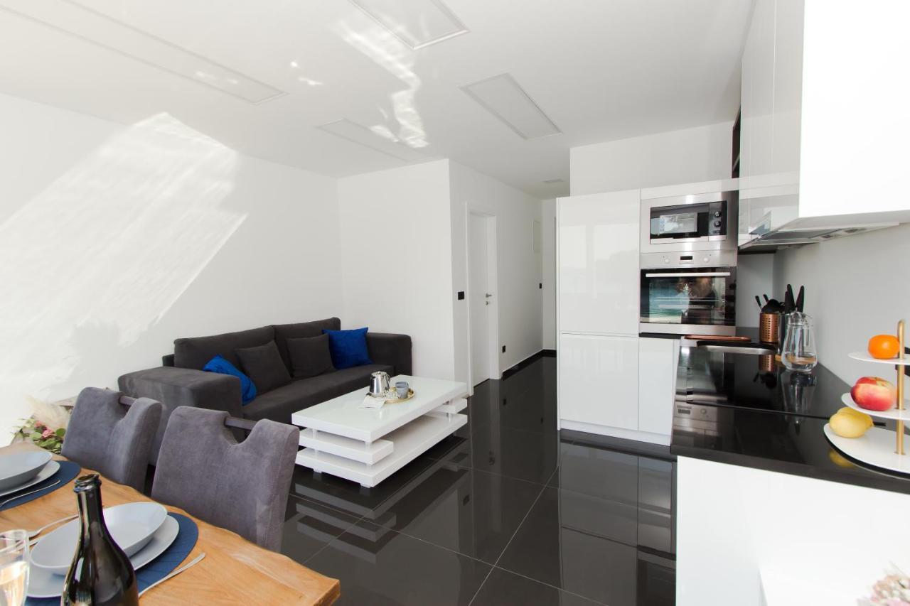 Alexandra Apartments Трибунь Экстерьер фото